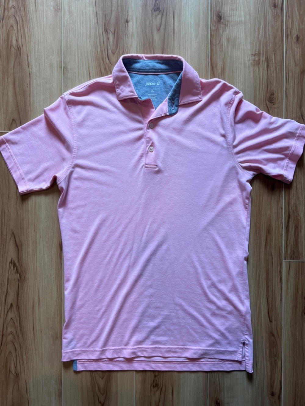 johnnie-O Men's Light Pink Polo with Contrasting Inner Collar